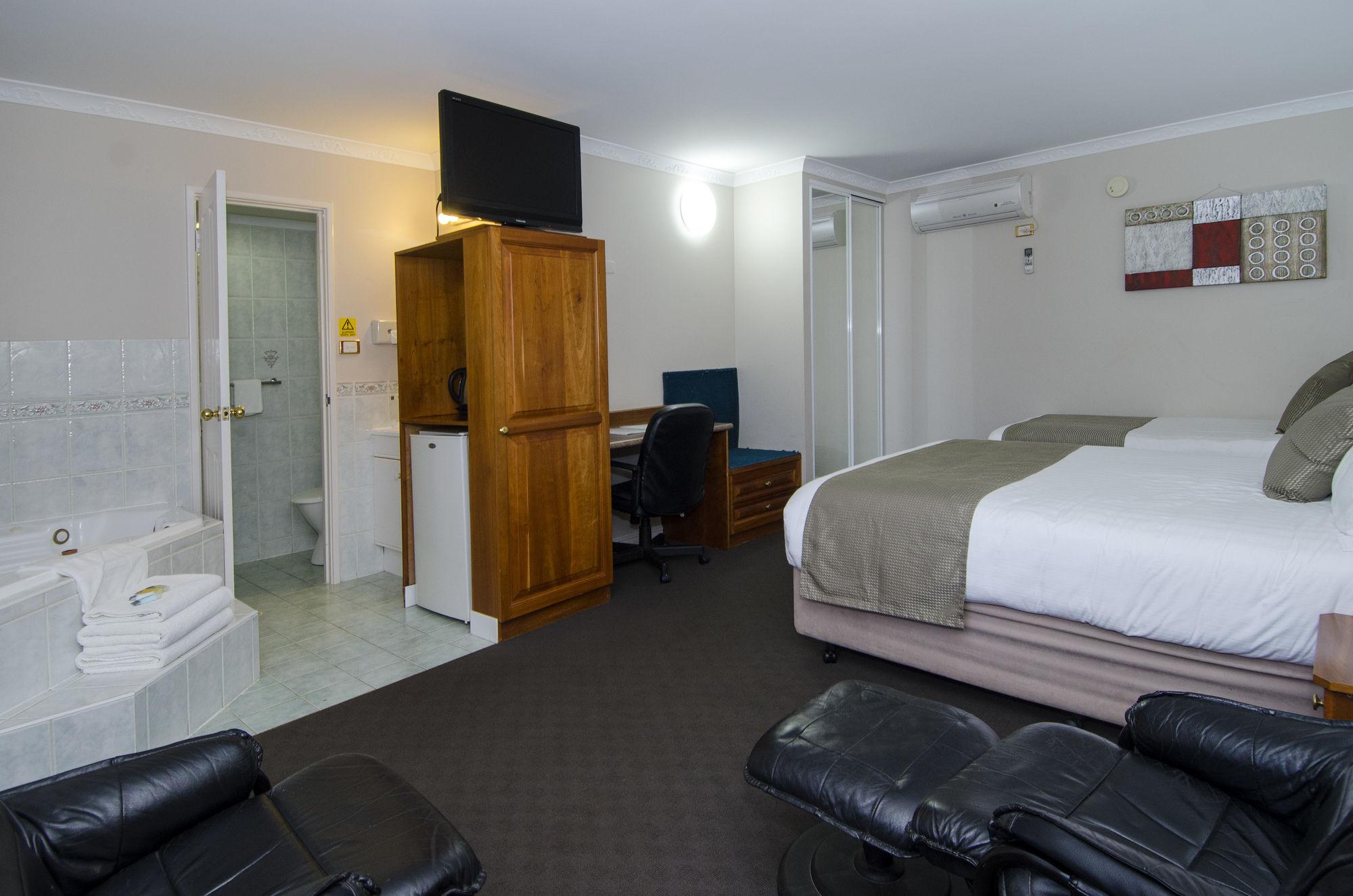 Quality Inn Railway Motel Kalgoorlie Buitenkant foto