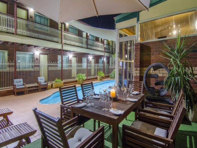 Quality Inn Railway Motel Kalgoorlie Buitenkant foto