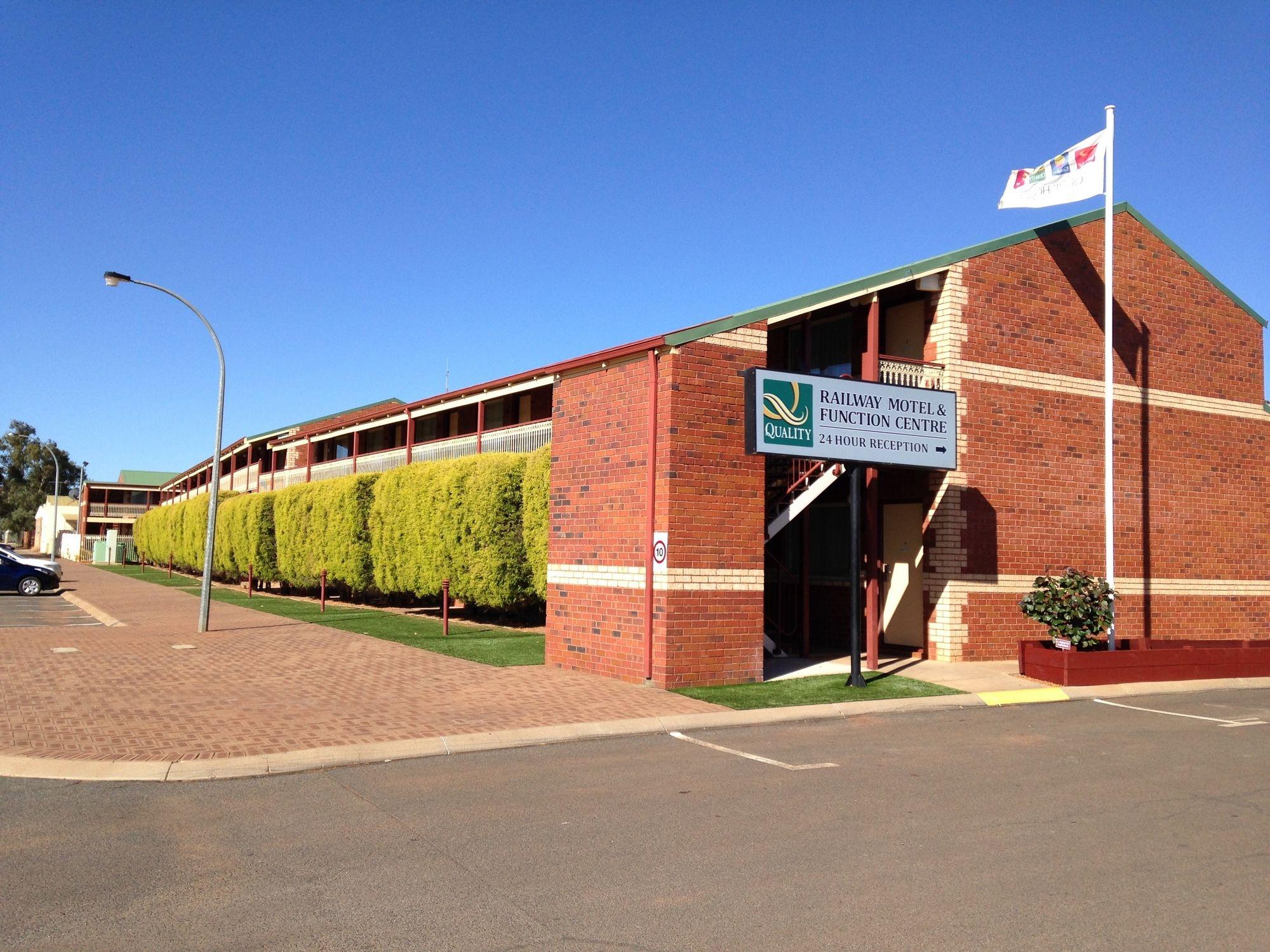 Quality Inn Railway Motel Kalgoorlie Buitenkant foto