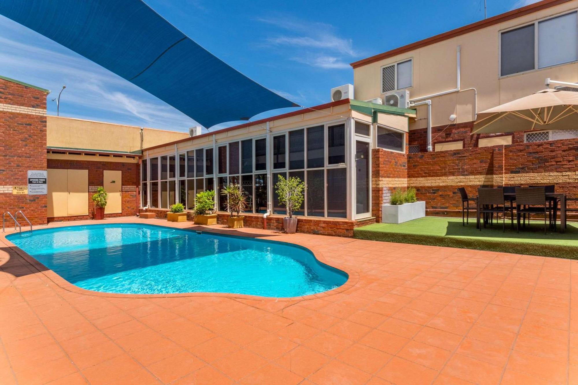 Quality Inn Railway Motel Kalgoorlie Buitenkant foto