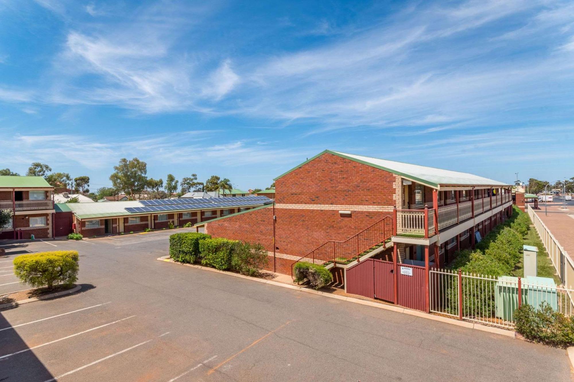 Quality Inn Railway Motel Kalgoorlie Buitenkant foto